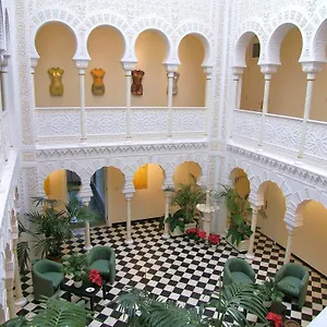 2* Hotel Alhambra